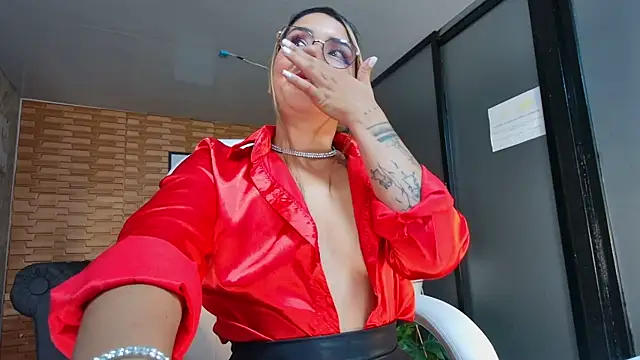 Snapshot of kata_james chatting on October 2, 2025, 7:28 pm kata james online show from October 2, 2025, 7:28 pm