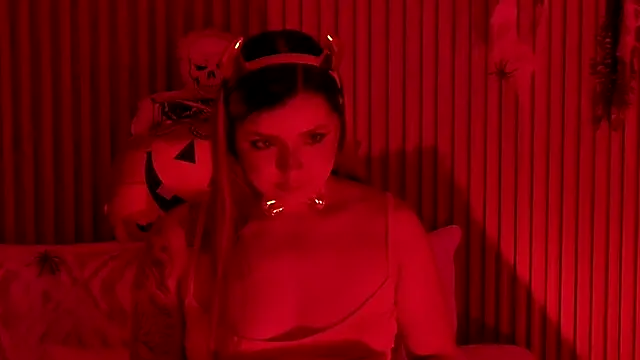 Snapshot of kata_james chatting on October 24, 2025, 7:35 pm kata james online show from October 24, 2025, 7:35 pm