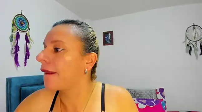 sofi saliva2511 online show from February 11, 2025, 5:18 pm