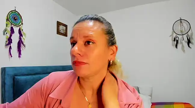 sofi saliva2511 online show from February 26, 2025, 8:25 pm