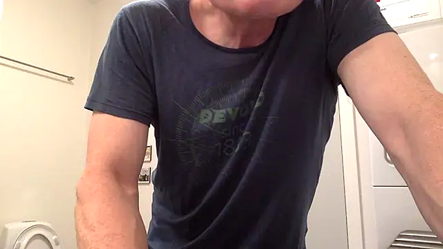 Snapshot of Parleg2 chatting on November 23, 2025, 12:09 am Parleg2 online show from November 23, 2025, 12:09 am