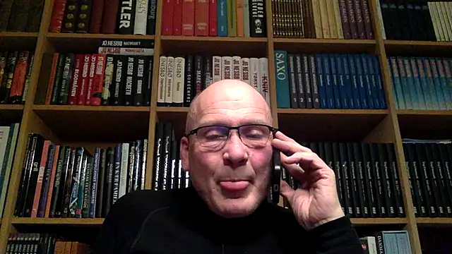 Snapshot of Parleg2 chatting on January 10, 2026, 6:14 pm Parleg2 online show from January 10, 2026, 6:14 pm