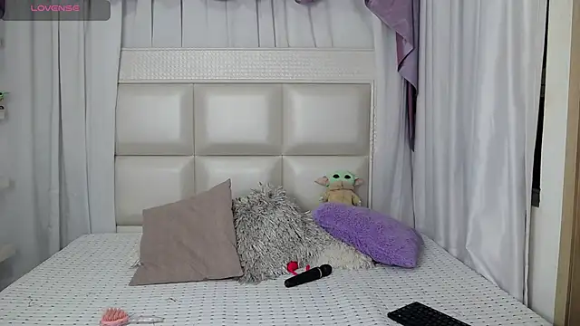 Snapshot of verosantana15 chatting on October 18, 2025, 1:29 am verosantana15 online show from October 18, 2025, 1:29 am