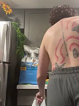 ParkerGYATT online show from April 9, 2026, 12:56 am