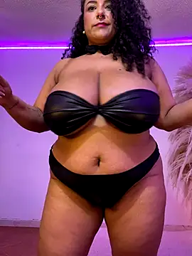 Snapshot of ariadna_cooper chatting on October 2, 2025, 4:27 am ariadna cooper online show from October 2, 2025, 4:27 am