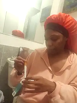 Snapshot of Looking4Jerries chatting on December 21, 2025, 4:03 am Looking4Jerries online show from December 21, 2025, 4:03 am