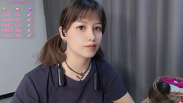 Lucky-xiuxiu online show from October 8, 2025, 3:35 pm