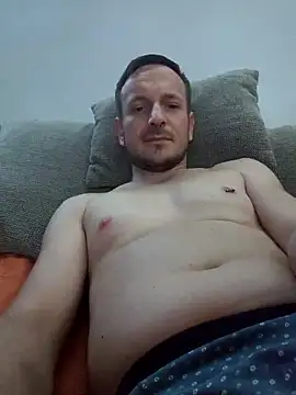 Snapshot of Geiler_Staender chatting on November 4, 2025, 10:35 pm Geiler Staender online show from November 4, 2025, 10:35 pm