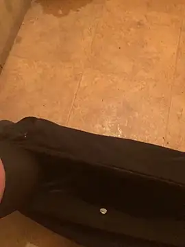 Snapshot of balint35 chatting on September 25, 2025, 1:06 pm balint35 online show from September 25, 2025, 1:06 pm