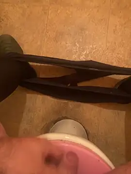 Snapshot of balint35 chatting on October 15, 2025, 2:32 am balint35 online show from October 15, 2025, 2:32 am