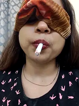 Snapshot of shreya1765 chatting on October 19, 2025, 11:57 am shreya1765 online show from October 19, 2025, 11:57 am