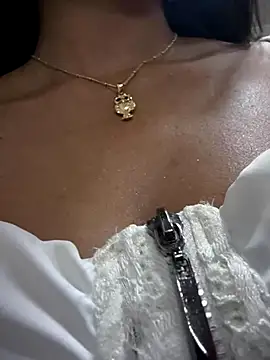 BELLA--26 online show from October 6, 2025, 2:07 pm