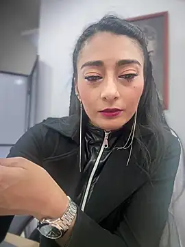 BELLA--26 online show from December 22, 2025, 1:55 pm