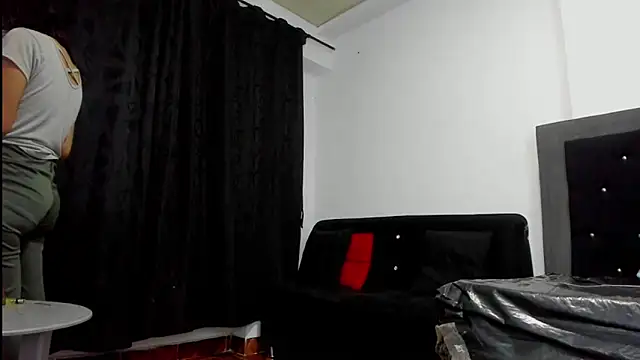 violetadumsper online show from February 26, 2025, 3:03 am