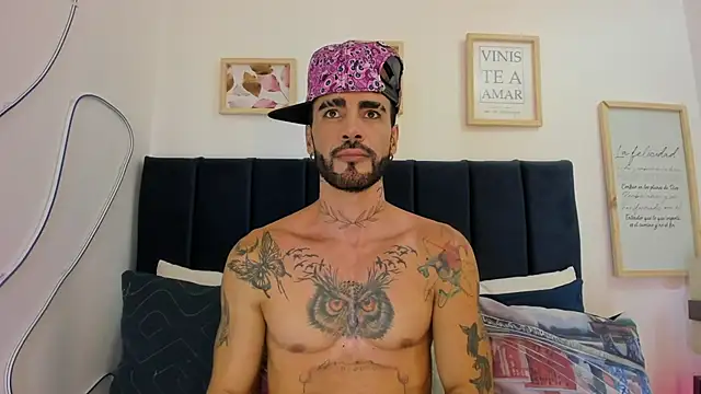 Snapshot of Lancelot_Benwick chatting on October 6, 2025, 8:31 pm Lancelot Benwick online show from October 6, 2025, 8:31 pm