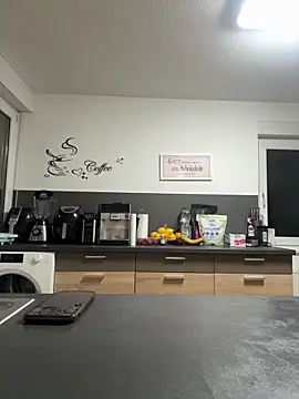 Snapshot of Mia-Fuchs chatting on February 11, 2026, 5:13 pm Mia-Fuchs online show from February 11, 2026, 5:13 pm