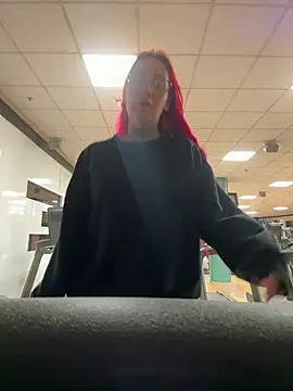 Snapshot of Mia-Fuchs chatting on February 18, 2026, 10:28 pm Mia-Fuchs online show from February 18, 2026, 10:28 pm