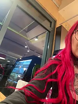 Snapshot of Mia-Fuchs chatting on February 3, 2026, 4:56 pm Mia-Fuchs online show from February 3, 2026, 4:56 pm