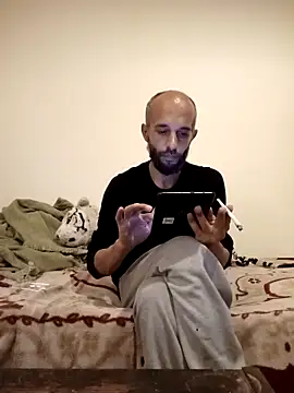 calacalacala online show from October 1, 2025, 1:48 pm
