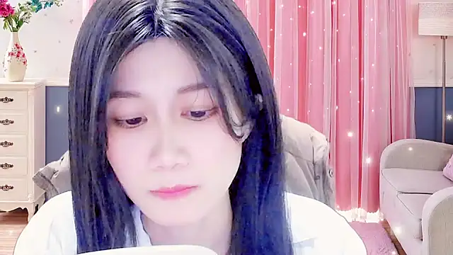 Snapshot of lonelinesseleven chatting on February 21, 2025, 2:48 pm lonelinesseleven online show from February 21, 2025, 2:48 pm