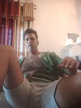 MAGNETICDADDY8 online show from October 12, 2025, 9:10 am