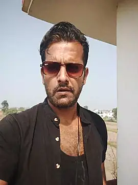 MAGNETICDADDY8 online show from November 2, 2025, 5:56 am