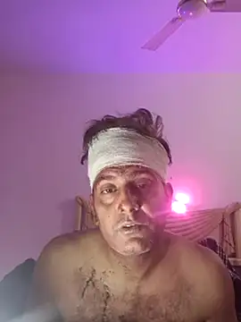 Snapshot of MAGNETICDADDY8 chatting on March 14, 2025, 6:29 pm MAGNETICDADDY8 online show from March 14, 2025, 6:29 pm