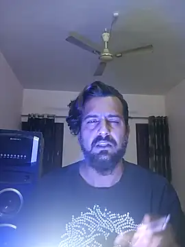 Snapshot of MAGNETICDADDY8 chatting on January 5, 2025, 6:35 pm MAGNETICDADDY8 online show from January 5, 2025, 6:35 pm