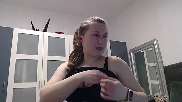SexyJoanne online show from March 15, 2025, 9:16 pm