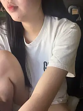 michikami18 online show from January 5, 2025, 6:24 pm