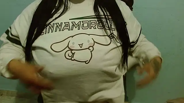 boobsTaylor online show from November 24, 2025, 1:05 am