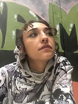 NickiYoung online show from February 11, 2025, 3:40 pm