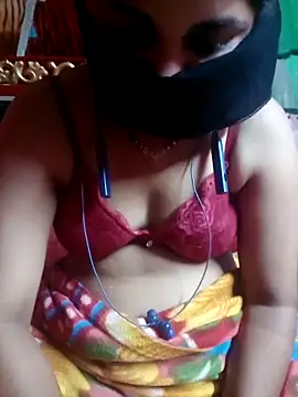 Snapshot of YourHotRandi chatting on October 3, 2025, 6:31 pm YourHotRandi online show from October 3, 2025, 6:31 pm