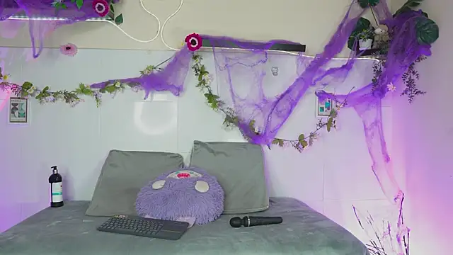 Snapshot of bri_cullen chatting on October 24, 2025, 2:43 am bri cullen online show from October 24, 2025, 2:43 am