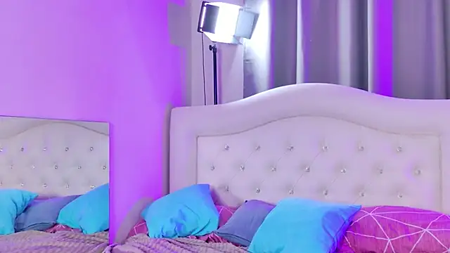 Snapshot of Mikka_Blush chatting on November 13, 2025, 9:08 pm Mikka Blush online show from November 13, 2025, 9:08 pm