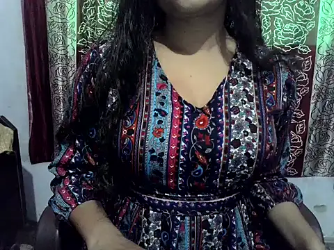 SIYA MAVI online show from November 7, 2025, 4:06 am