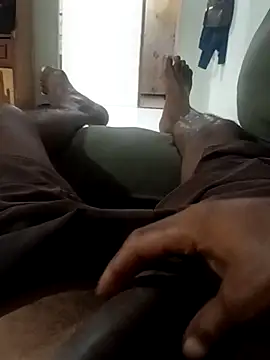 rodrig2107 online show from March 19, 2026, 12:05 pm