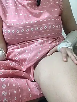 Snapshot of mallupriyapriya chatting on October 24, 2025, 5:56 pm mallupriyapriya online show from October 24, 2025, 5:56 pm