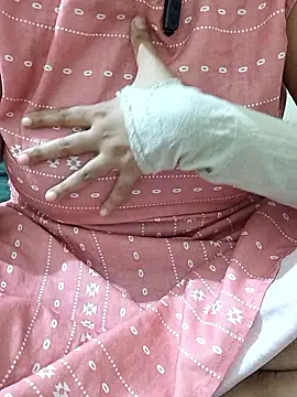 Snapshot of mallupriyapriya chatting on September 24, 2025, 4:46 pm mallupriyapriya online show from September 24, 2025, 4:46 pm