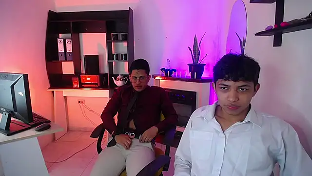 twinkmilk  online show from February 27, 2025, 11:50 am
