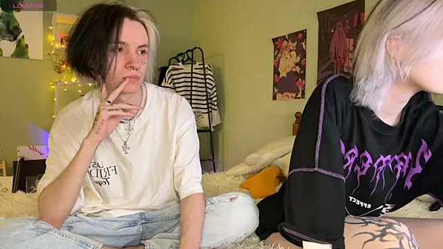 Snapshot of VeryRare_TwinS chatting on September 26, 2025, 4:36 pm VeryRare TwinS online show from September 26, 2025, 4:36 pm