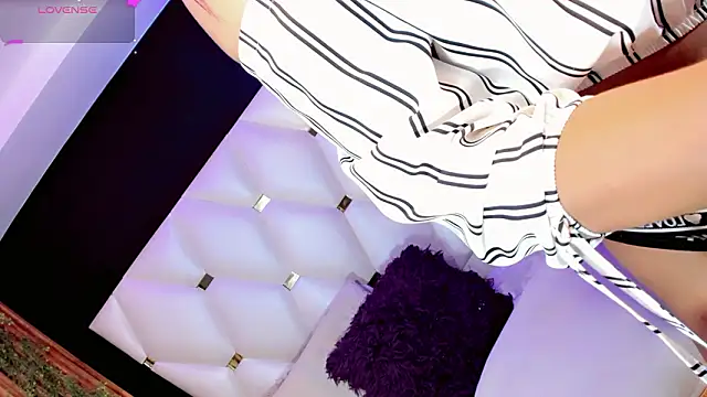 Diva Smith02 online show from March 28, 2026, 11:33 am