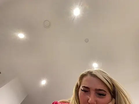 TastyTiffanyy online show from March 17, 2025, 7:48 pm