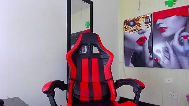 Snapshot of Anniee_x chatting on September 20, 2025, 1:49 pm Anniee x online show from September 20, 2025, 1:49 pm