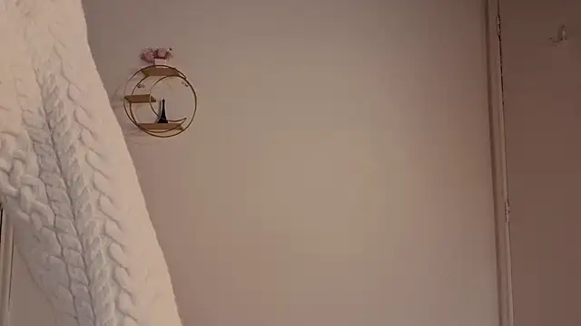 Charlotte  Miller online show from March 2, 2026, 11:39 am