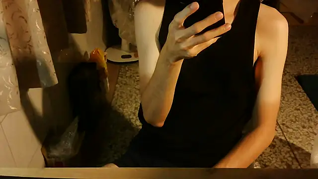 Snapshot of KYU890428 chatting on October 12, 2025, 6:20 pm KYU890428 online show from October 12, 2025, 6:20 pm