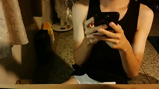 Snapshot of KYU890428 chatting on September 17, 2025, 7:38 pm KYU890428 online show from September 17, 2025, 7:38 pm