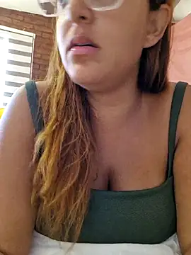 AliceRuivinha2 online show from March 2, 2025, 4:36 pm