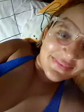 AliceRuivinha2 online show from March 3, 2025, 8:51 am