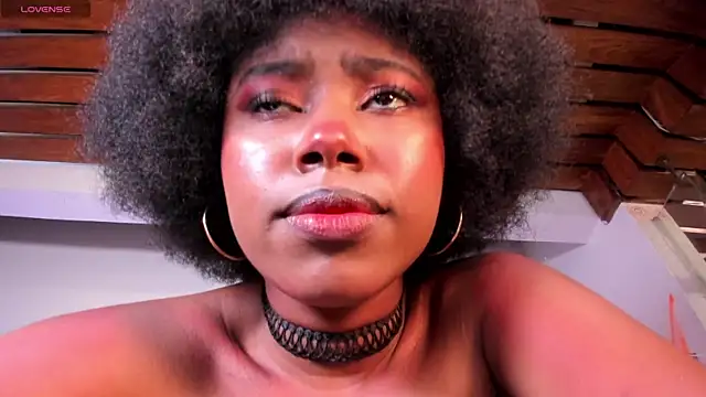 violeta ruiz  online show from October 31, 2025, 5:31 pm